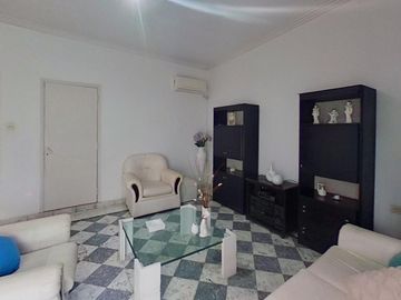 Departamento de 2 Dormitorios en Planta Alta - 93 M2 - Zona Facultades