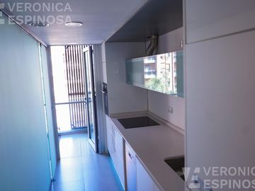 Departamento cuatro ambientes en Castelar. Edificio de categoría
