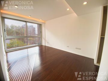 Departamento cuatro ambientes en Castelar. Edificio de categoría