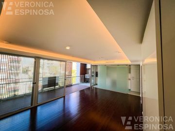 Departamento cuatro ambientes en Castelar. Edificio de categoría