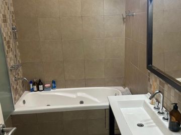 Casa 4 ambientes con pileta en venta - Ezpeleta Este