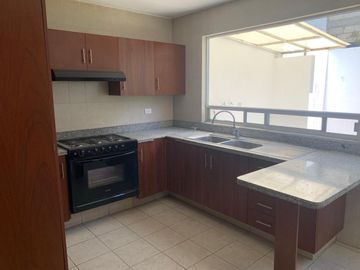 CASA EN VENTA EN FRACCTO. EL SAUCEDAL ATRAS DE PASEO DESTINO AV. DE LAS TORRES