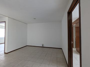 CASA EN VENTA EN FRACCTO. EL SAUCEDAL ATRAS DE PASEO DESTINO AV. DE LAS TORRES