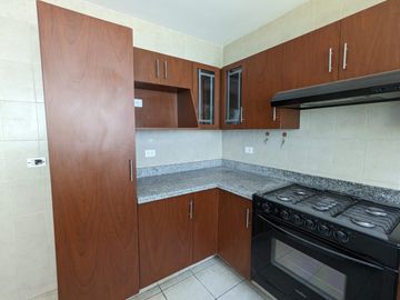 CASA EN VENTA EN FRACCTO. EL SAUCEDAL ATRAS DE PASEO DESTINO AV. DE LAS TORRES