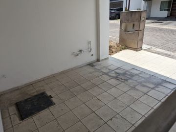 CASA EN VENTA EN FRACCTO. EL SAUCEDAL ATRAS DE PASEO DESTINO AV. DE LAS TORRES