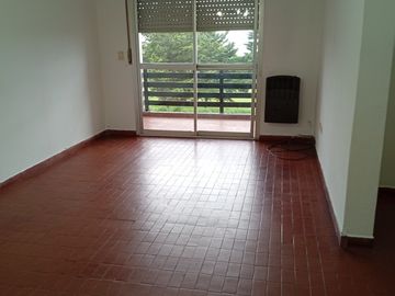 **DEPARTAMENTO EN ALQUILER 24 MESES EN ALEM y J B JUSTO**