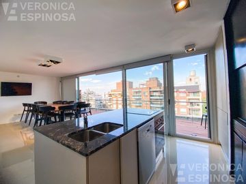 Departamento cuatro ambientes en Castelar. Edificio de categoría