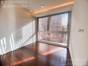 Departamento cuatro ambientes en Castelar. Edificio de categoría