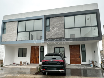 CASA EN VENTA EN LA RUA, SAN AGUSTÍN, TLAJOMULCO DE ZUÑIGA
