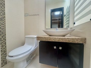CASA EN VENTA EN NUEVA GALICIA COTO CADIZ