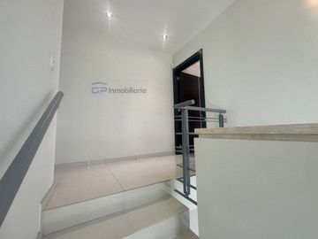 CASA EN VENTA EN NUEVA GALICIA COTO CADIZ