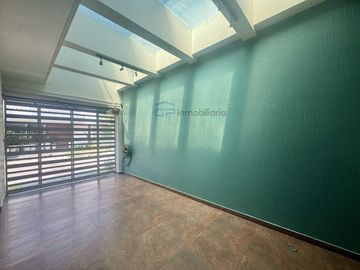 CASA EN VENTA EN NUEVA GALICIA COTO CADIZ