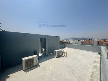CASA EN VENTA EN NUEVA GALICIA COTO CADIZ