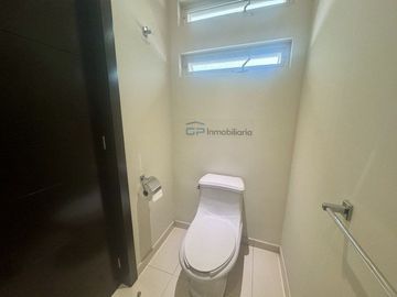 CASA EN VENTA EN NUEVA GALICIA COTO CADIZ