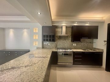 CASA EN VENTA EN NUEVA GALICIA COTO CADIZ