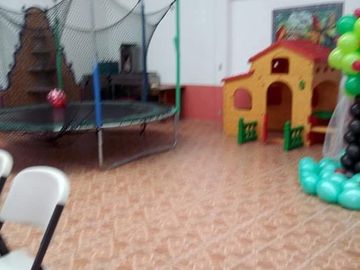 EXCELENTE SALON DE USOS MULTIPLES