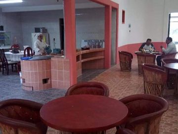 EXCELENTE SALON DE USOS MULTIPLES