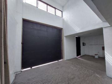 Bodega en Venta Colonia Topo Chico,  con salida a Barragan Monterrey