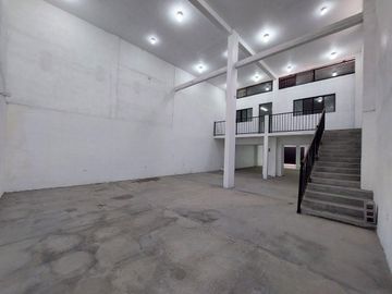 Bodega en Venta Colonia Topo Chico,  con salida a Barragan Monterrey