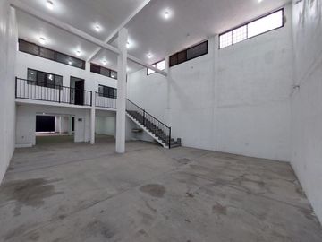 Bodega en Venta Colonia Topo Chico,  con salida a Barragan Monterrey