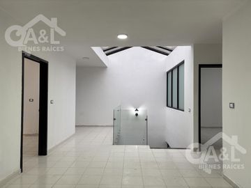 Centrica Casa en Venta con Dos Recamaras en Planta Baja