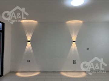 Centrica Casa en Venta con Dos Recamaras en Planta Baja