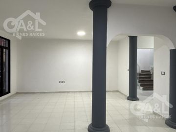 Centrica Casa en Venta con Dos Recamaras en Planta Baja