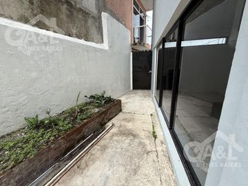 Centrica Casa en Venta con Dos Recamaras en Planta Baja