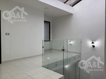 Centrica Casa en Venta con Dos Recamaras en Planta Baja