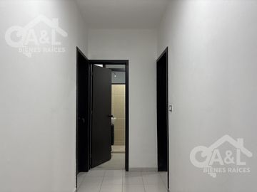 Centrica Casa en Venta con Dos Recamaras en Planta Baja