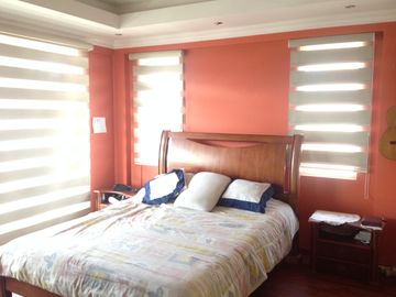 Venta amplia Casa de 5 dormitorios Urbanización UTE sector Calderón