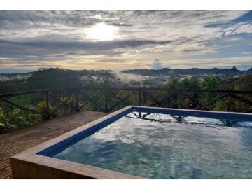 FINCA CON CASA DE 2 PISO / CAPIRA / 38 HECTAREA / RIO Y OJO DE AGUA