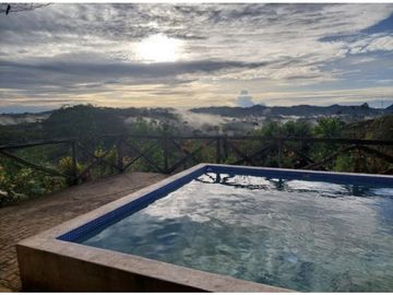 FINCA CON CASA DE 2 PISO / CAPIRA / 38 HECTAREA / RIO Y OJO DE AGUA