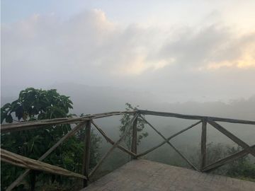 FINCA CON CASA DE 2 PISO / CAPIRA / 38 HECTAREA / RIO Y OJO DE AGUA