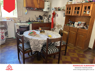 Casa en venta (Calle 16 e/3 y 5)