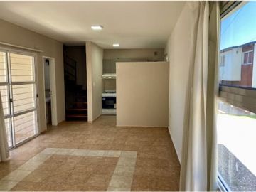 VENTA DUPLEX 2 DORMITORIOS C/COCHERA B MIGUEL MUÑOZ CARLOS PAZ