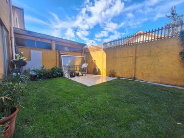SE VENDE GRAN CASA EN MAIPÚ