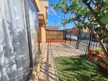 SE VENDE GRAN CASA EN MAIPÚ