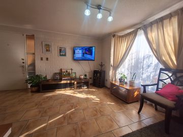 SE VENDE GRAN CASA EN MAIPÚ