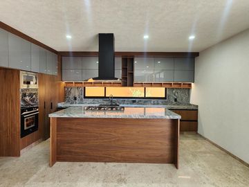 Casa en Venta en Club de Golf Altozano