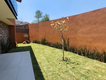Casa en Venta en Club de Golf Altozano