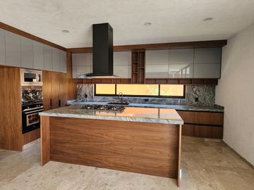 Casa en Venta en Club de Golf Altozano