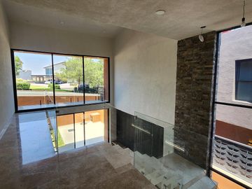 Casa en Venta en Club de Golf Altozano