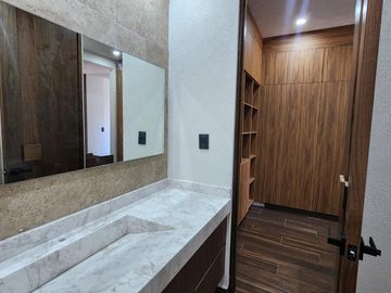 Casa en Venta en Club de Golf Altozano