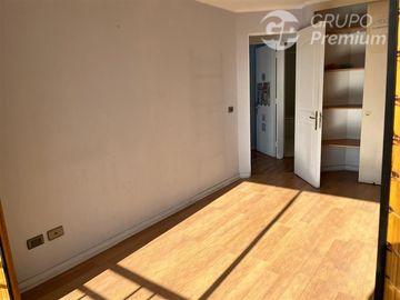Departamento en Venta en PLAZA ÑUÑOA CON CAMPUS ORIENTE UC 102 M2 4 DORM/2 BAÑOS 1 ESTAC 1 BOD