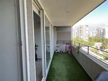 Departamento en Venta en Av. Simon Bolivar 2543, Ñuñoa