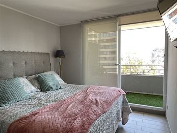 Departamento en Venta en Av. Simon Bolivar 2543, Ñuñoa