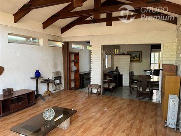 Casa en Venta en EXCELENTE UBICACION VISVIRI/ ALONSO CAMARGO 109/254 M2 LAS CONDES