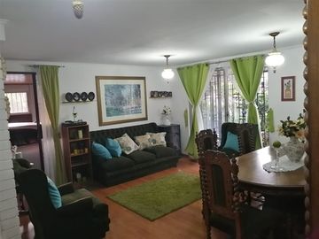 Casa en Venta en Casa esquina 3D 2B excelente ubicación, Walker Martínez, La Florida