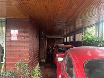Casa en Venta en Casa esquina 3D 2B excelente ubicación, Walker Martínez, La Florida